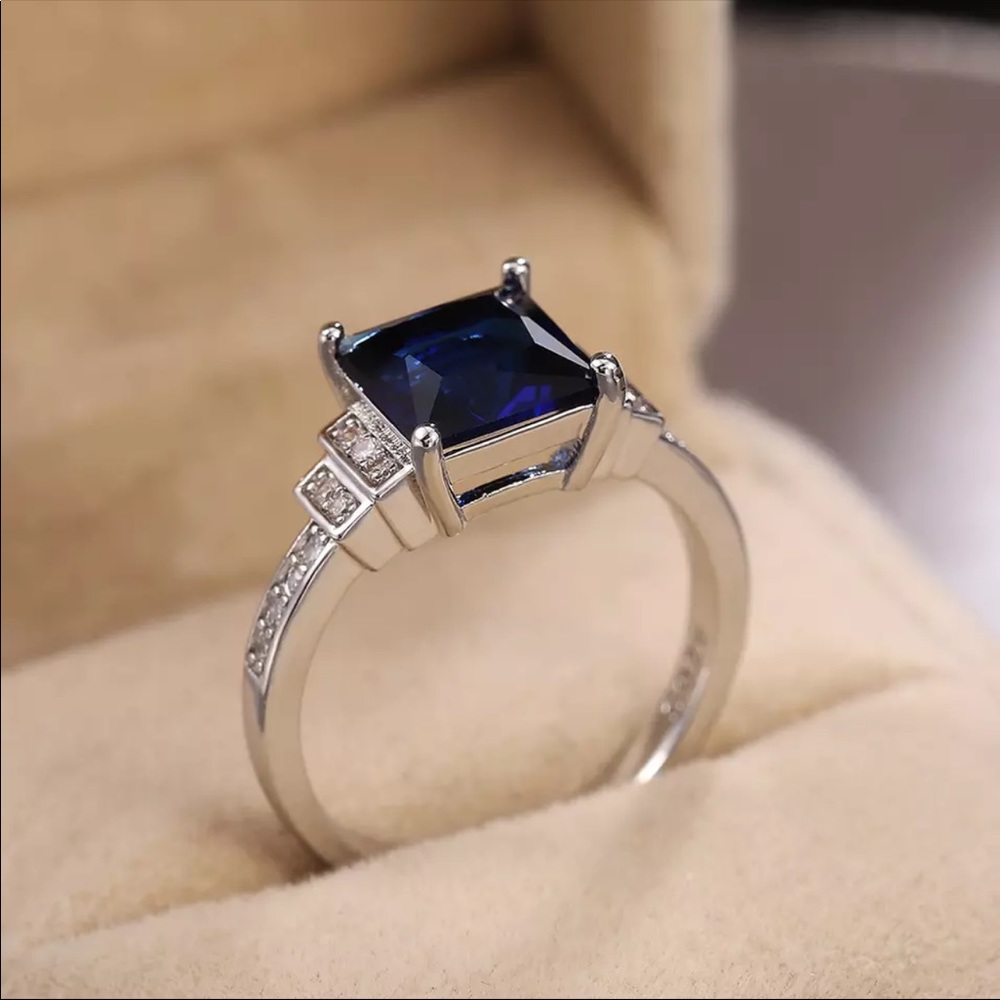 New Blue Princess Cut Sapphire 925 Silver Ring - Picture 5 of 6